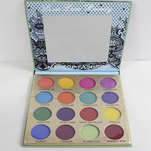 PALETA DE SOMBRAS THE LIRGERINE COLECCTION/ NAUGHTY NIGHTS